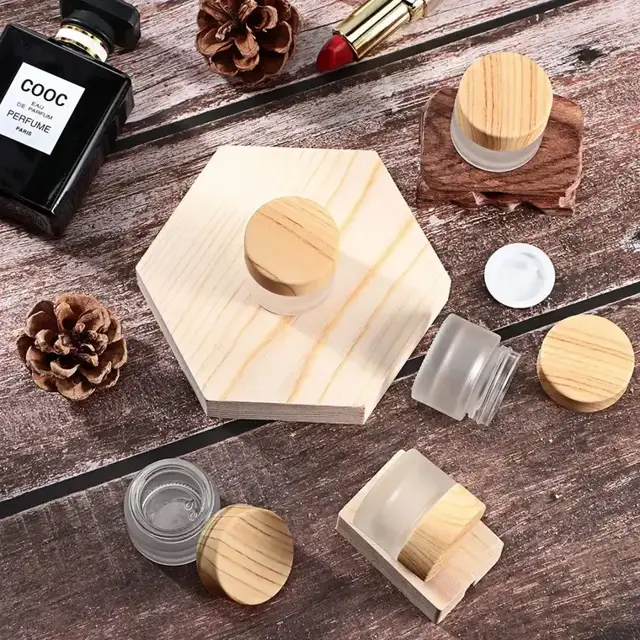 Wood-lid glass jars view 4